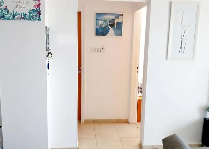 2-bed Sleeps 6 Pool 10min To * Liopetri