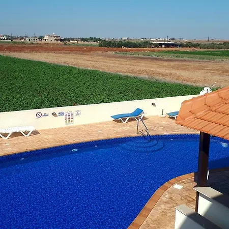 2-bed Sleeps 6 Pool 10min To * Liopétri