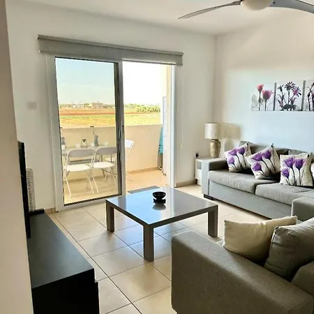 2-bed Sleeps 6 Pool 10min To * Liopetri