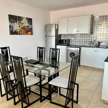 דירה 2-bed Sleeps 6 Pool 10min To