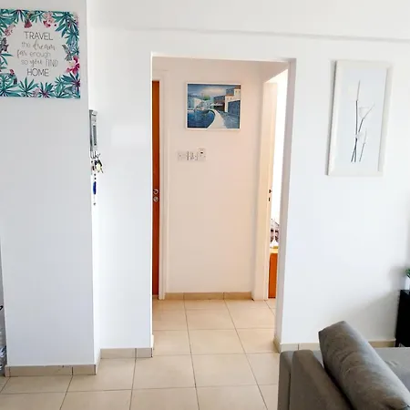 2-bed Sleeps 6 Pool 10min To * Liopetri