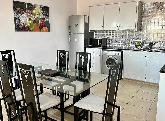 Apartament 2-bed Sleeps 6 Pool 10min To